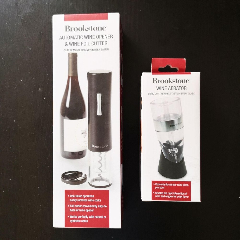 Brookstone wine tools 2 pcs set